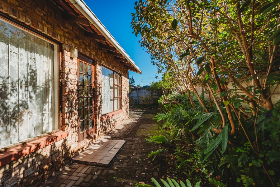 2 Bedroom Property for Sale in Denneoord Western Cape